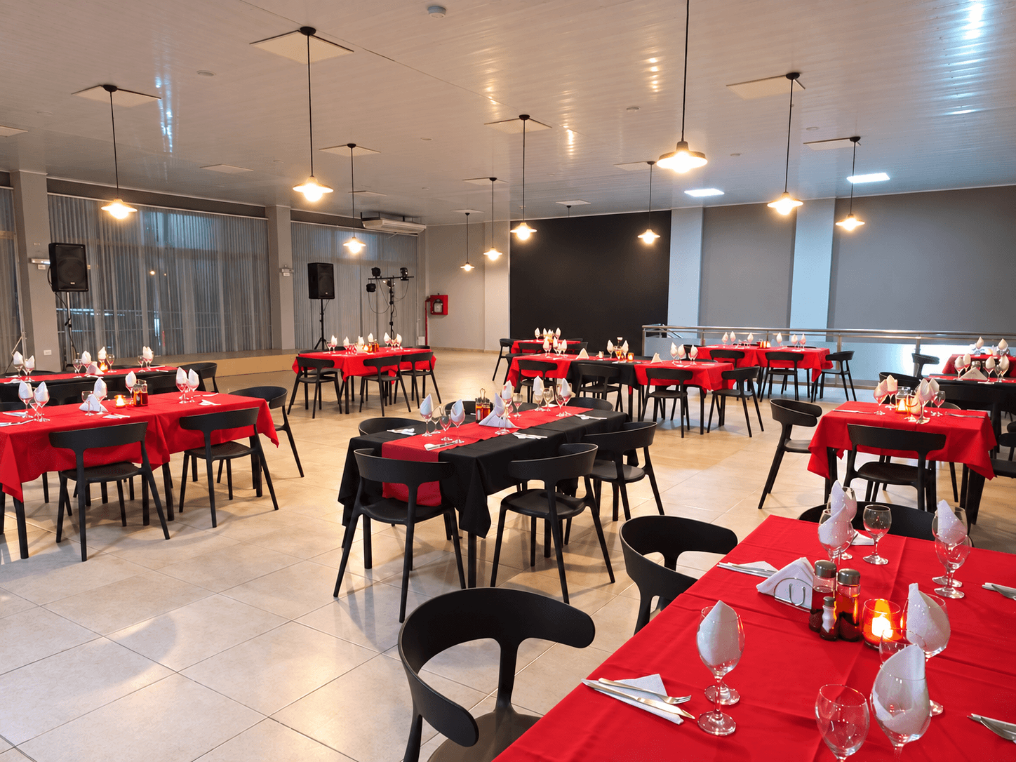 Salón de reuniones y eventos de Syrah Hotel Corporativo Minero